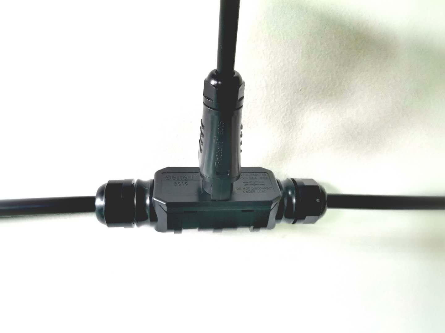 BC05总线式连接器  单相，三芯